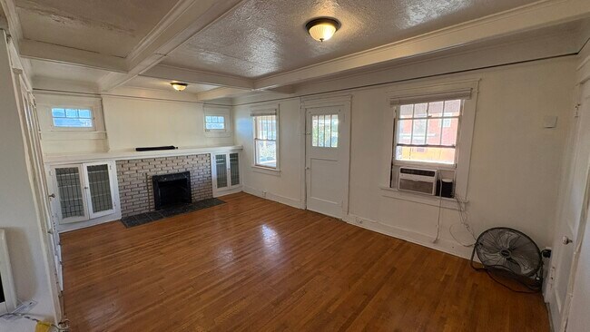 Photo - 822 Prospect St