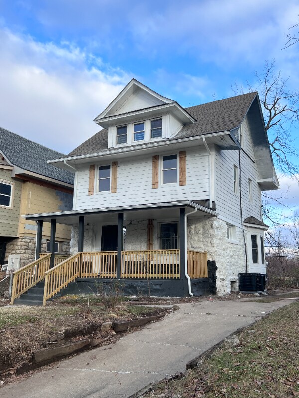 Photo - 3029 Woodland Ave