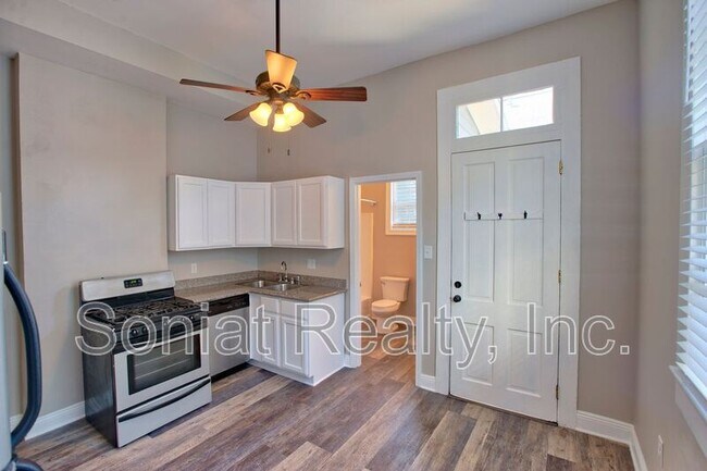 Photo - 3253 Annunciation St