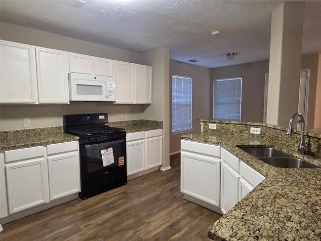 Photo - 19426 Old Barngate Ln