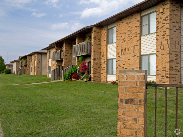 Building Photo - English Village Rental