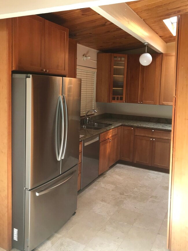 Building Photo - 1721 Arrowhead Dr Rental