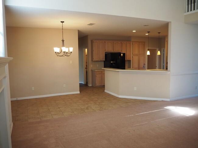 Photo - 2105 Friar Ct