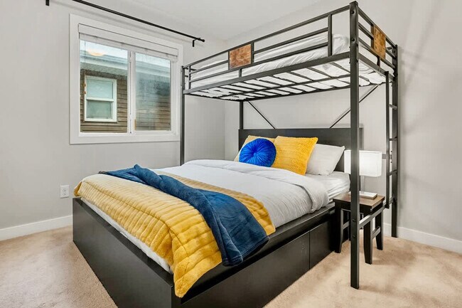 Photo - 200 Sherwood Sq NW Unit ID1303237P