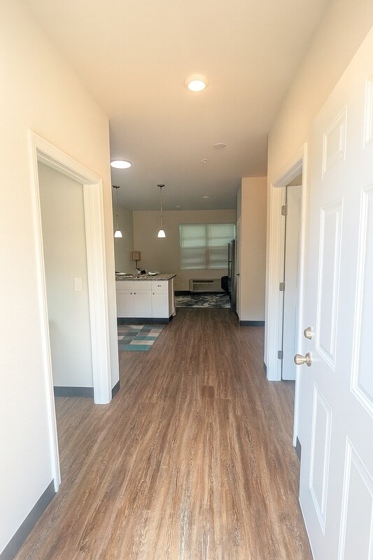 1700 Hampshire Pike