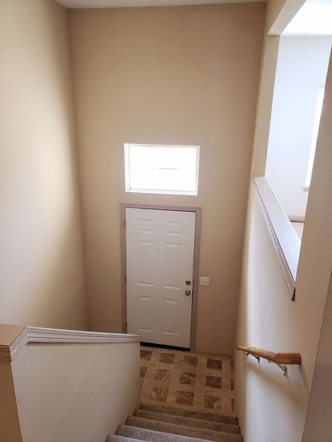 Photo - Beautiful Gardner Townhome-Available in MAY!!