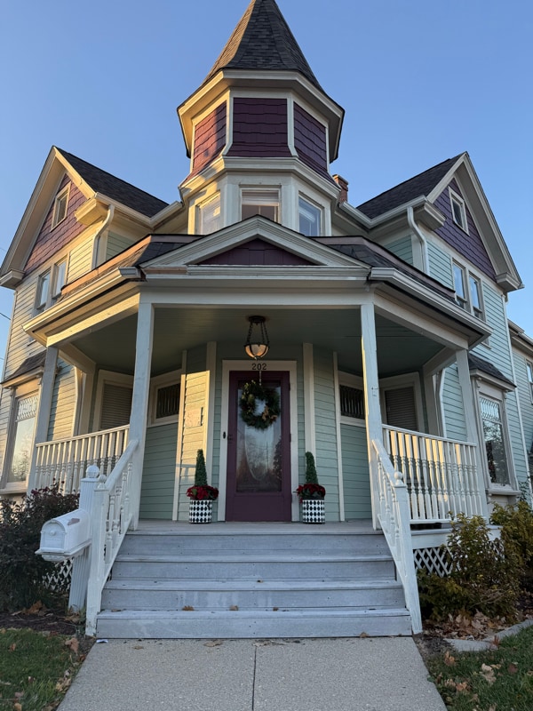 Building Photo - 202 W South St