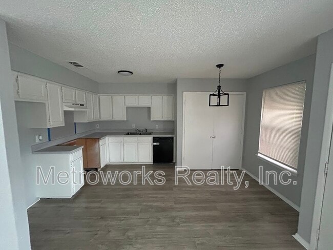 Building Photo - 109 Pine Meadow Dr