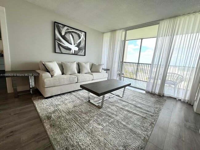 Photo - 20301 W Country Club Dr Unidad 2522