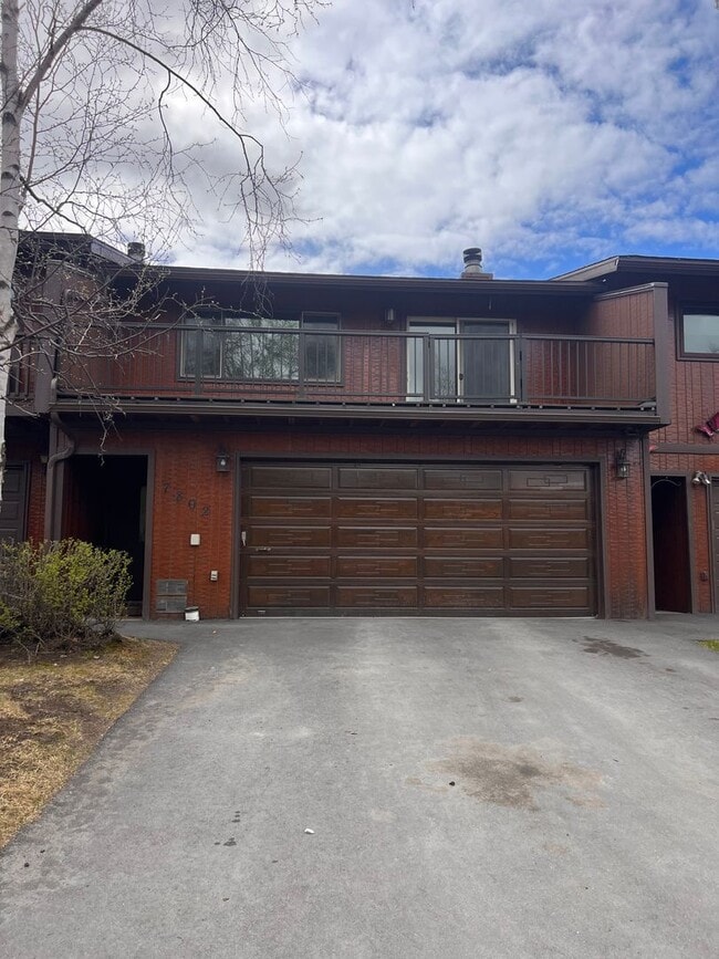 Spacious 3 bed/2 bath - Spacious 3 bed/2 bath House