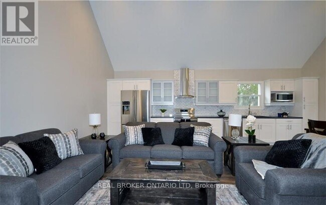 Photo - 33 Beaconsfield Ave