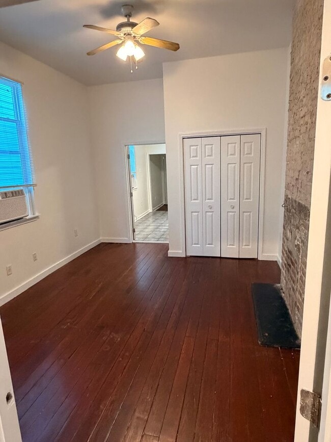 Photo - 2BD Shotgun w/ Private Backyard and Laundry