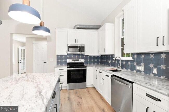 Photo - 5567 Pennell Rd