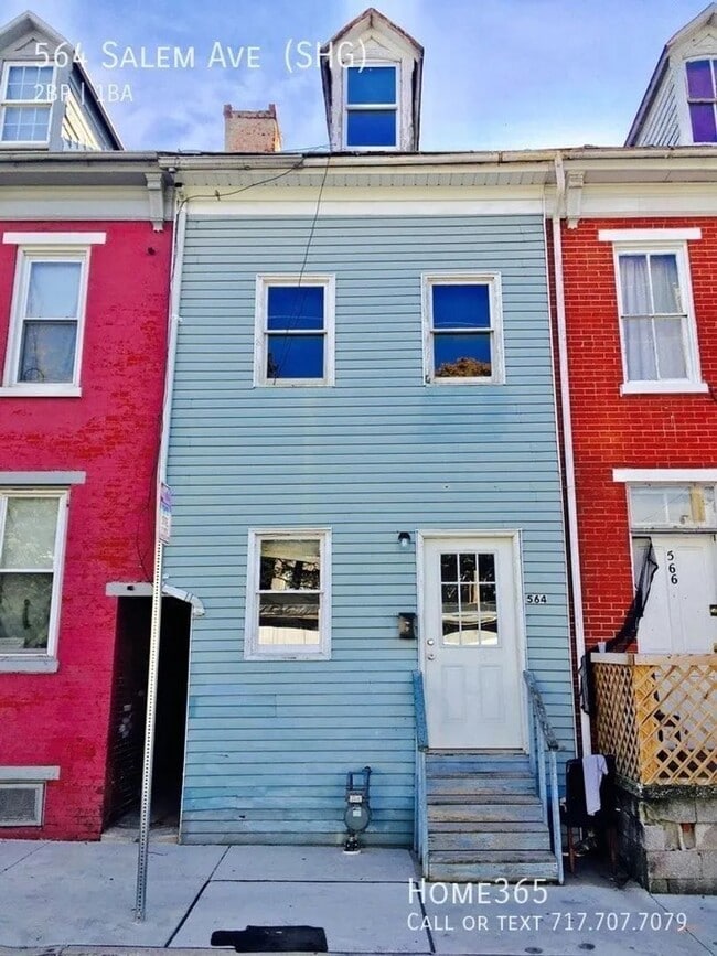 Building Photo - 2 Bedroom with a Bonus Room and Large Yard