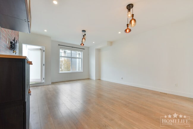 Photo - Executive Style, Smart Home Integrated 3 Bed + Flex (optional 4th bed), 3 Bath Townhome for Rent ... Unit 9