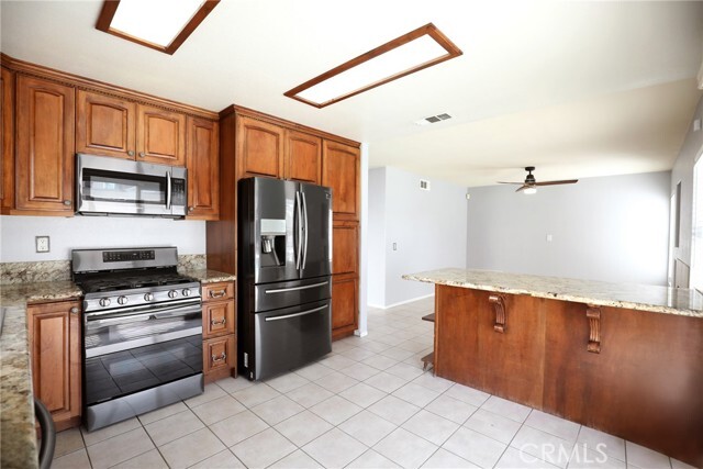 Photo - 40587 Geyser St