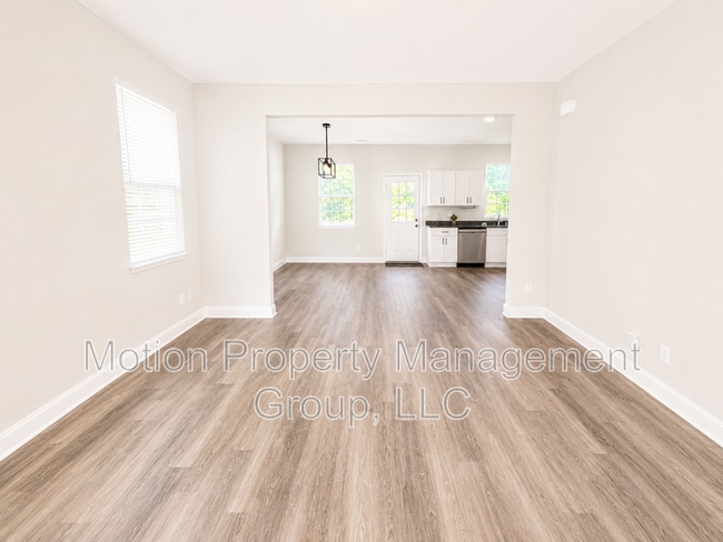 Photo - 523 Leland St