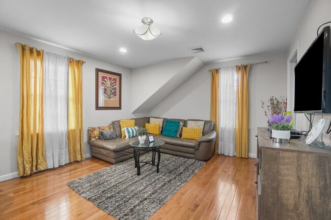 Photo - 97 De Pasquale Ave