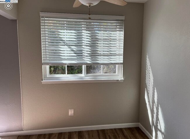 Photo - 117 Day St Unidad 204