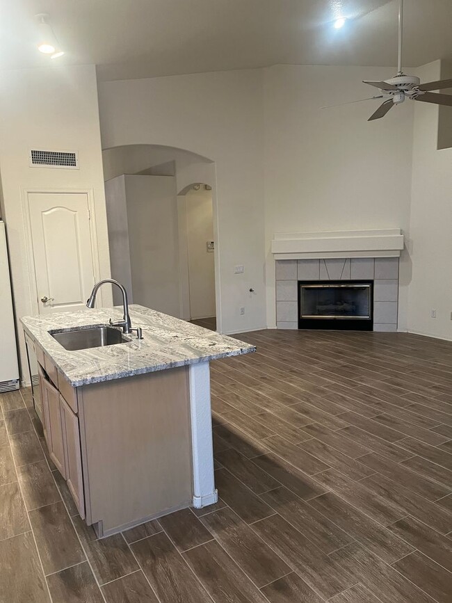 Photo - CATALINA FOOTHILLS 3 BEDROOM 2 BATH WITH DEN NEAR SABINO CANYON