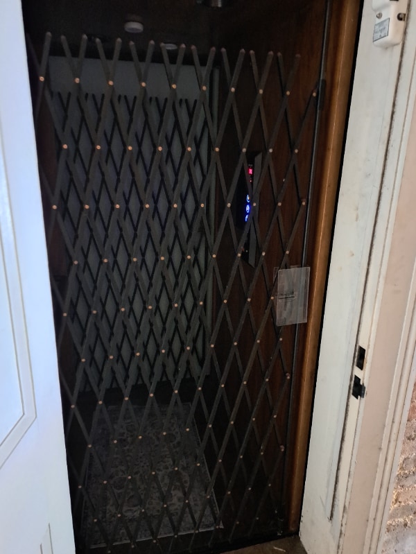 Photo - 627 St Peter