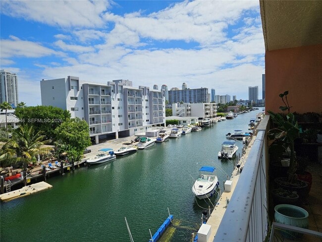 Photo - 3545 NE 167th St Unit 404