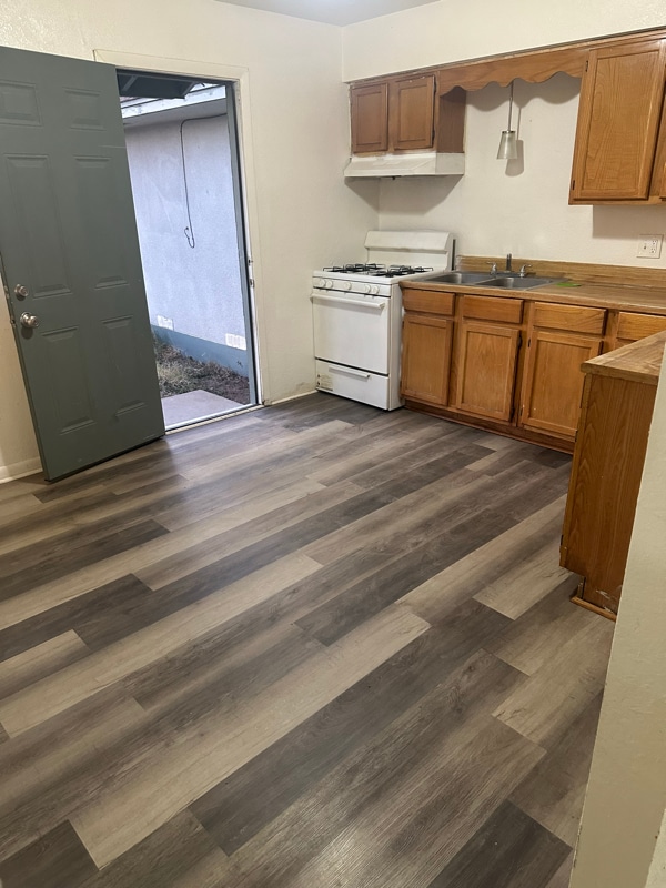 Photo - 1700 Pontiac Dr Unit 11