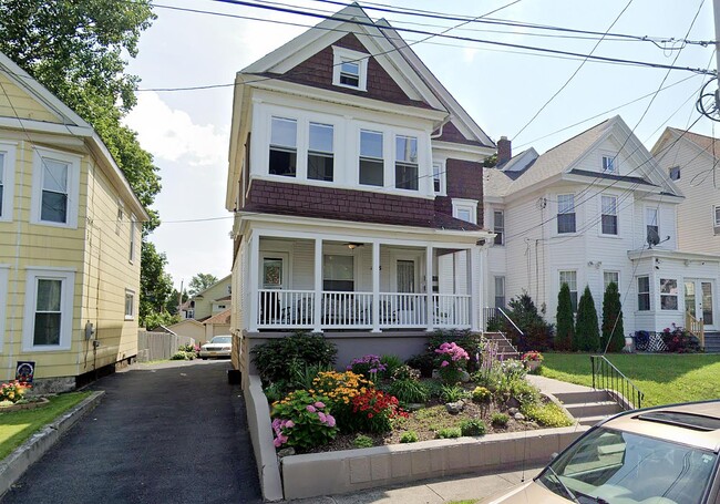 Photo - 125-27 Cook Ave