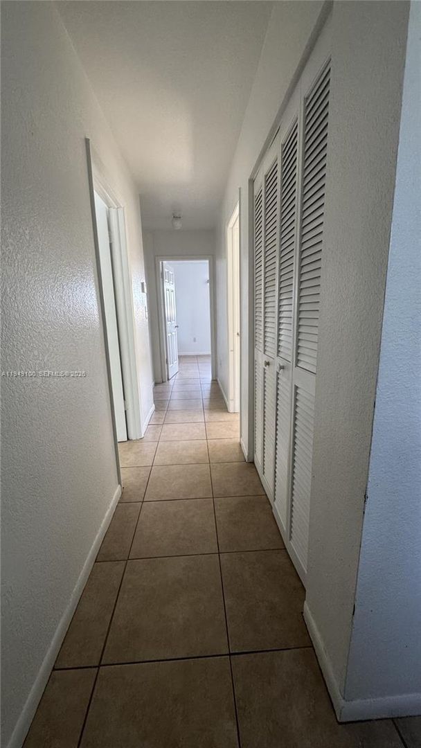 Photo - 915 SE 13th Rd