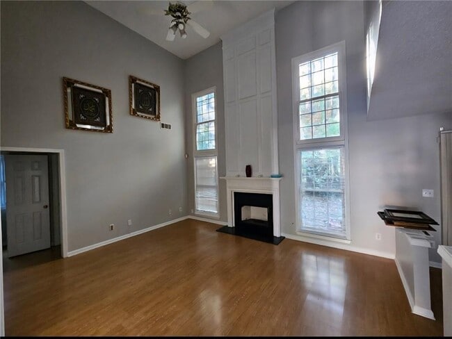 Photo - 2690 Binghampton Ln