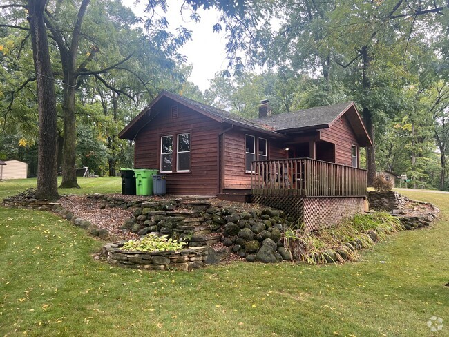 Building Photo - 6545 Forest Ln Rental