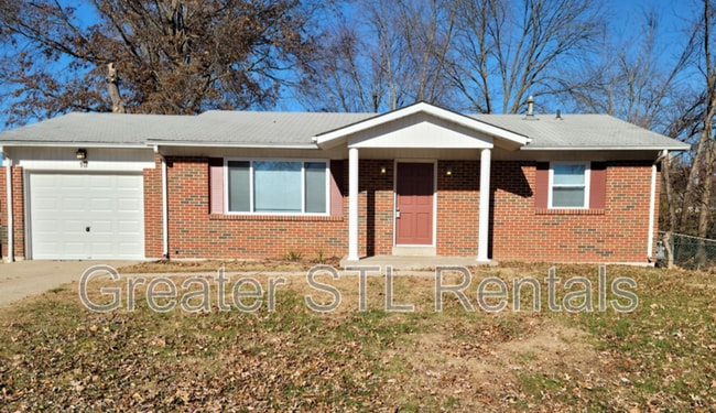 Building Photo - 13 Griffin Dr