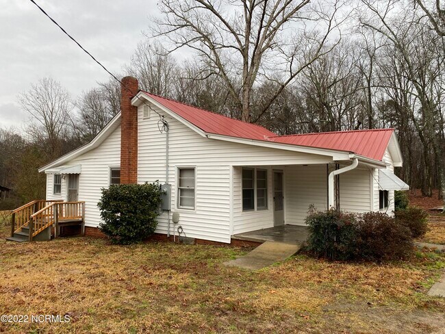 Photo - 983 Talc Mine Rd