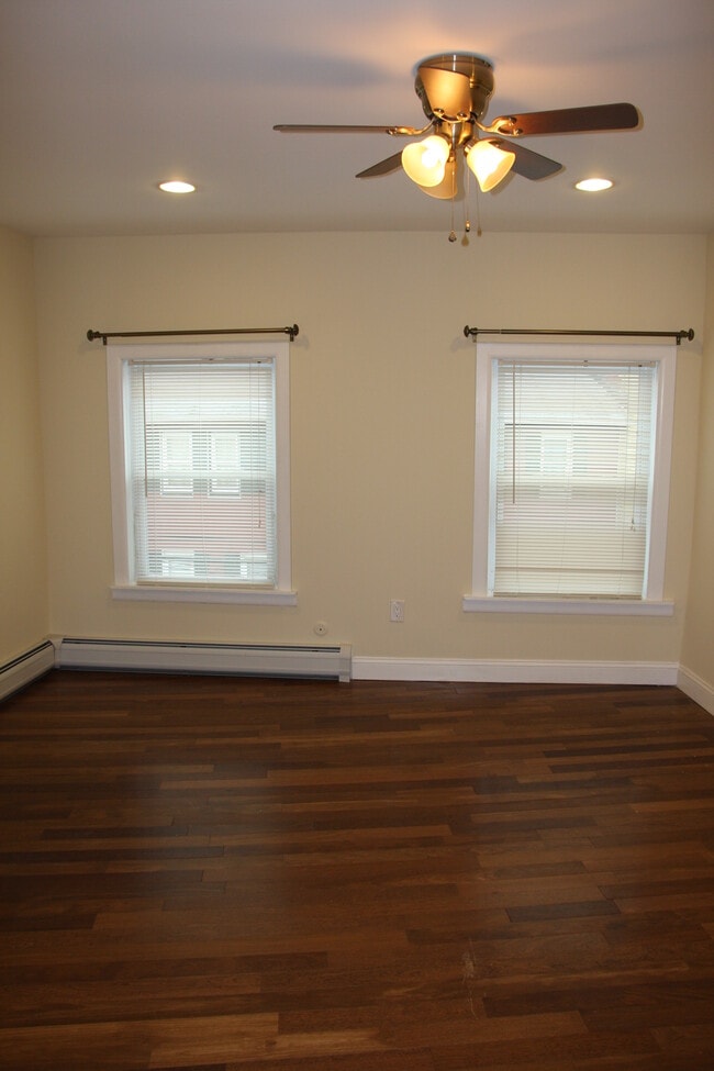 Photo - 46 W Main St