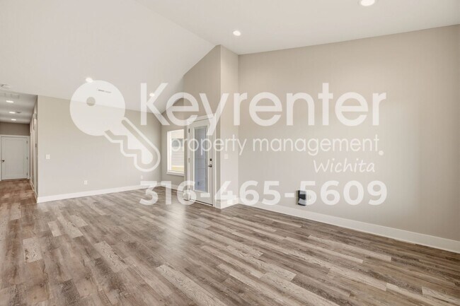 16221 W Ike Ct