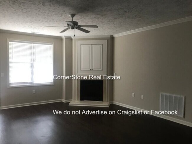Photo - 4040 Bardstown Ct