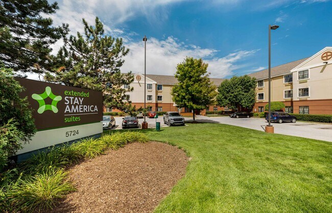 Furnished Studio-Chicago - Gurnee