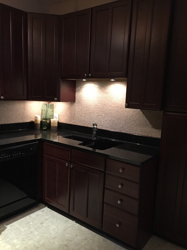 Photo - 4312 N Clarendon Ave Unit 1231