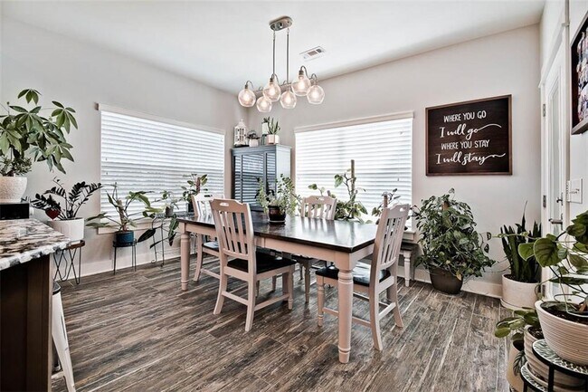 Photo - 10125 Raindrop Ln
