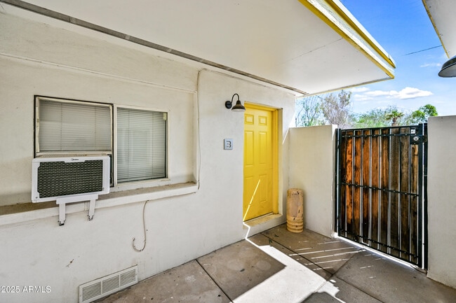 Photo - 1241 E McKinley St Unit 3