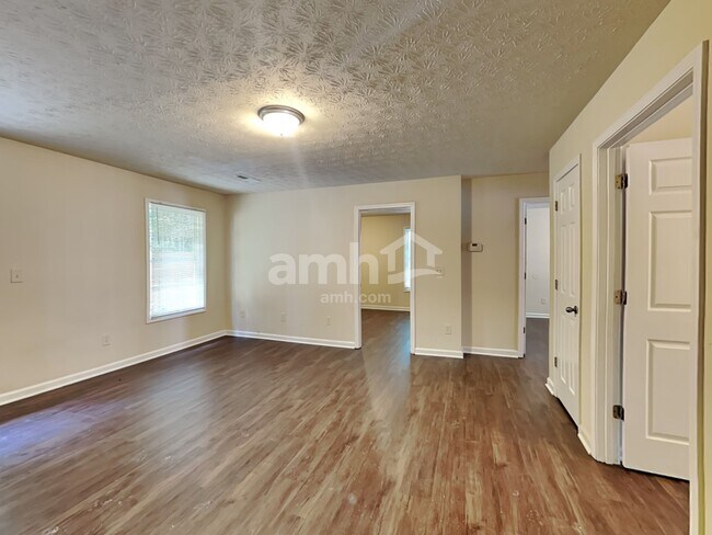 Photo - 4701 W Lake Dr SE