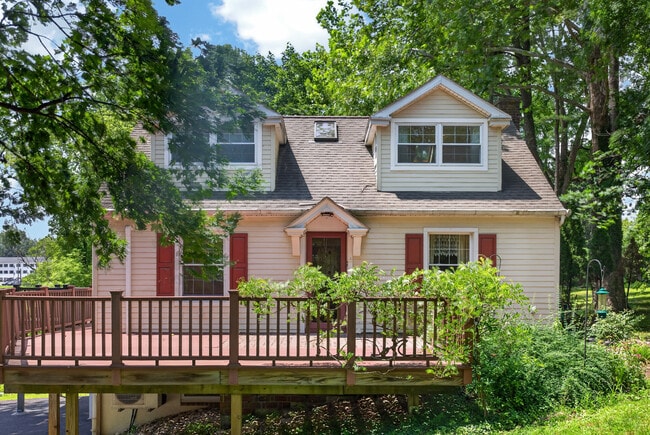 1164 E Schuylkill Rd