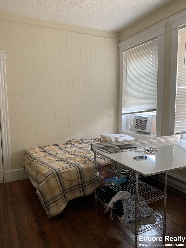 Photo - 883 Huntington Ave Unidad 11