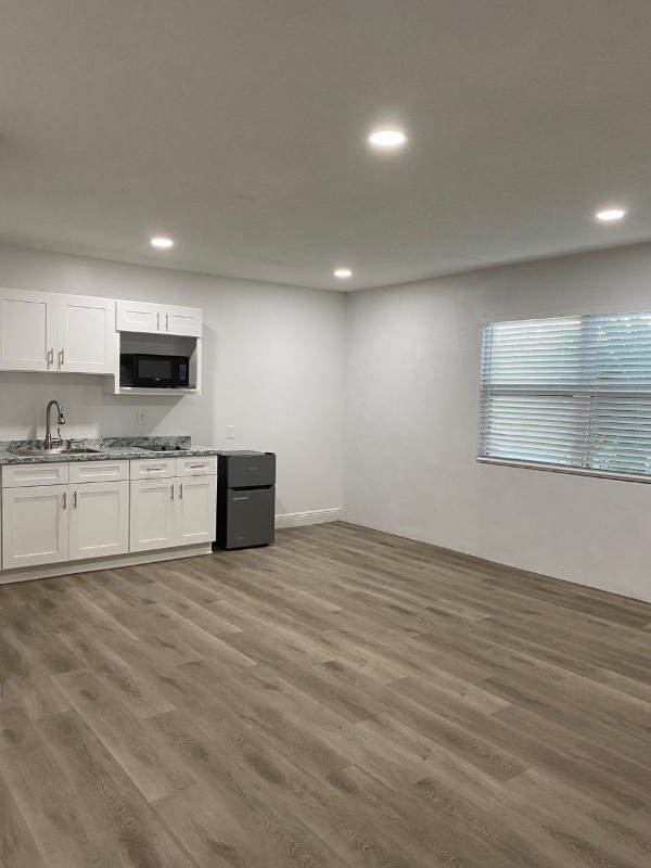 Building Photo - 571 Lynchfield Ave