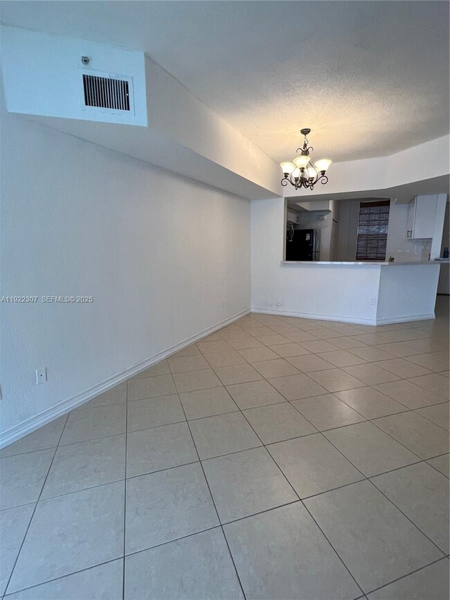 Photo - 715 SW 148th Ave Unidad 611