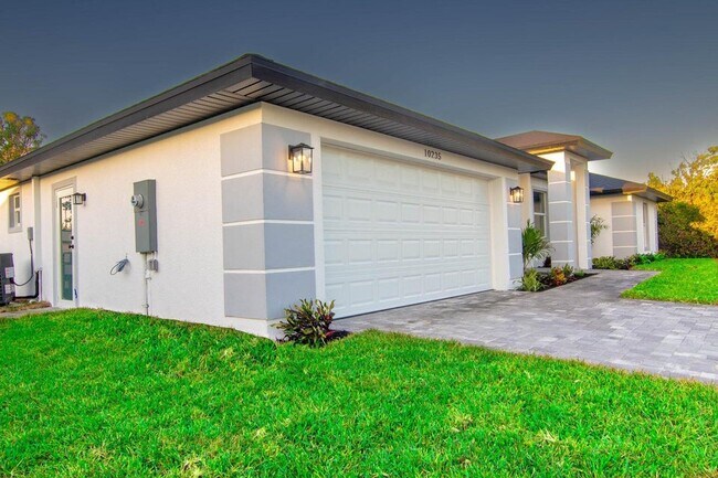 Photo - 10235 Stonecrop Ave