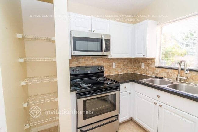 Photo - 1906 SW 123rd Ave