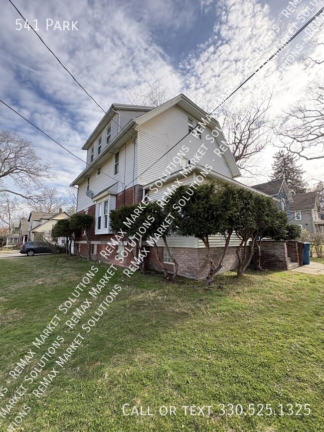 Photo - 541 Park-