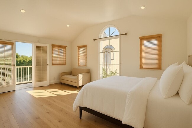 Photo - 1174 Coldwater Canyon Dr