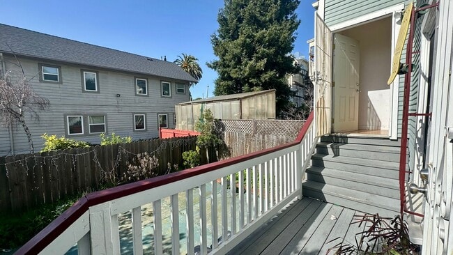 Photo - Spacious Upper Unit of a Duplex in Downtown Oakland w/ Shared Yard Unit 760